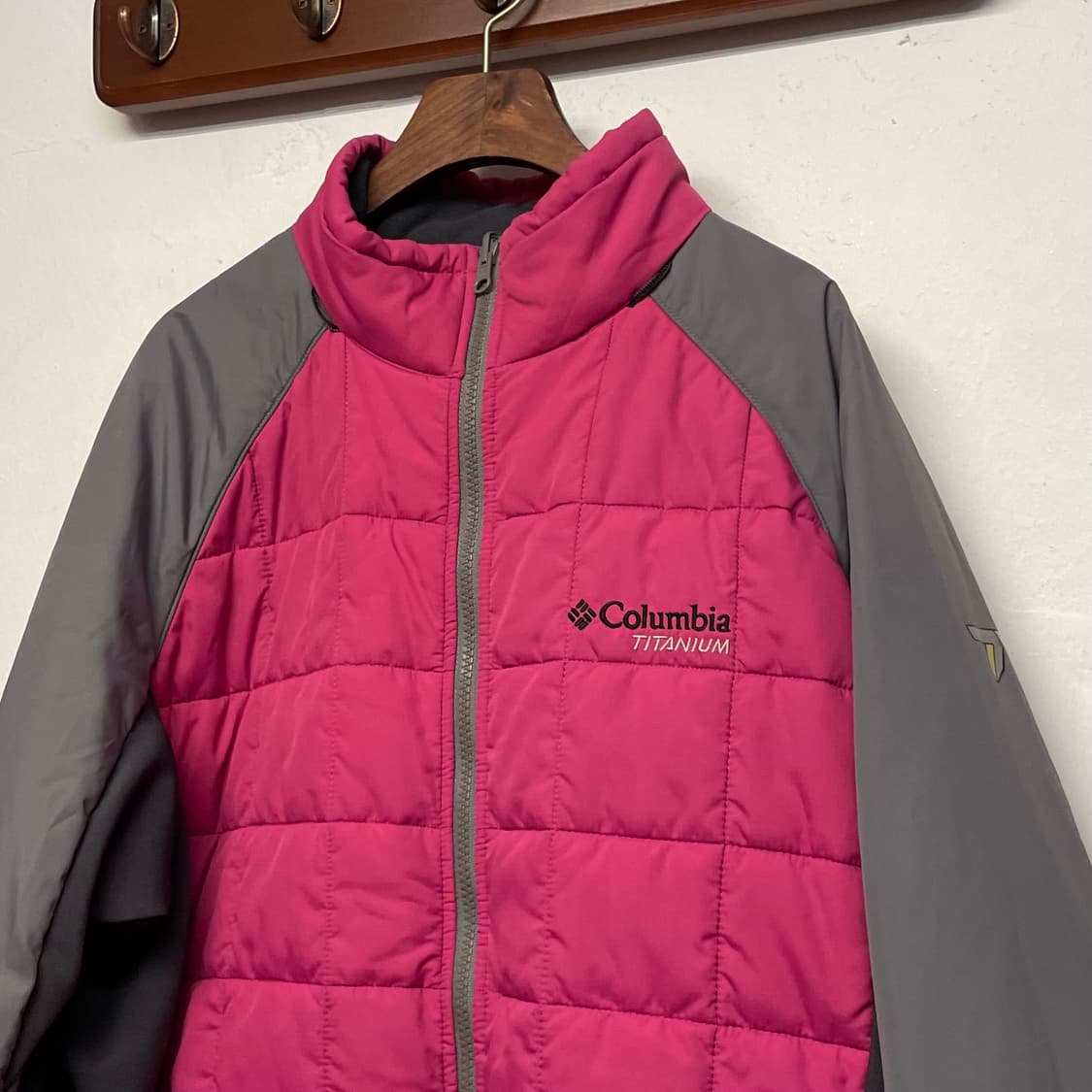 컬럼비아 티타늄 인터체인지 경량 패딩 자켓 상품이미지2