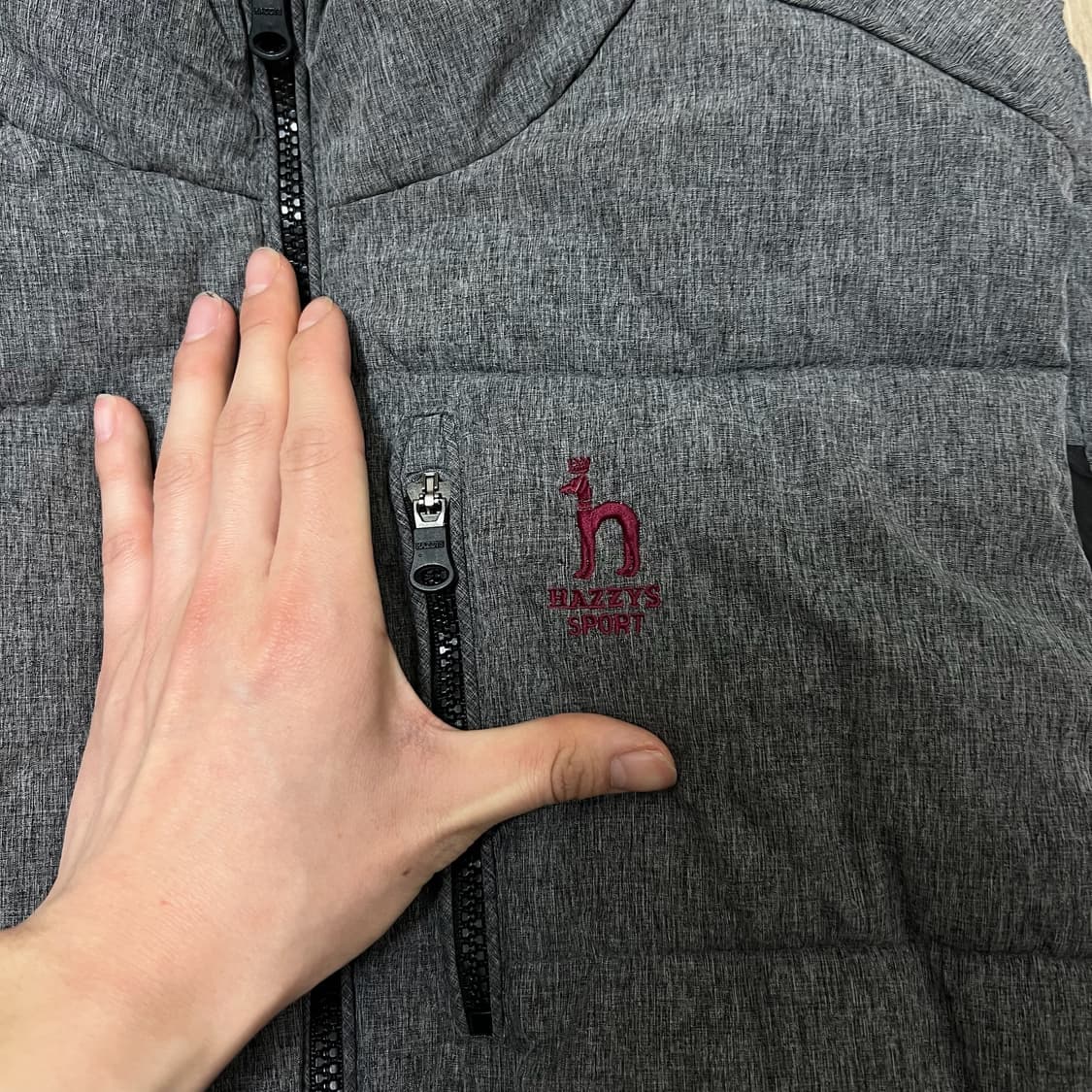 헤지스 스포츠 로고 다운 패딩조끼 XL/105  상품이미지3