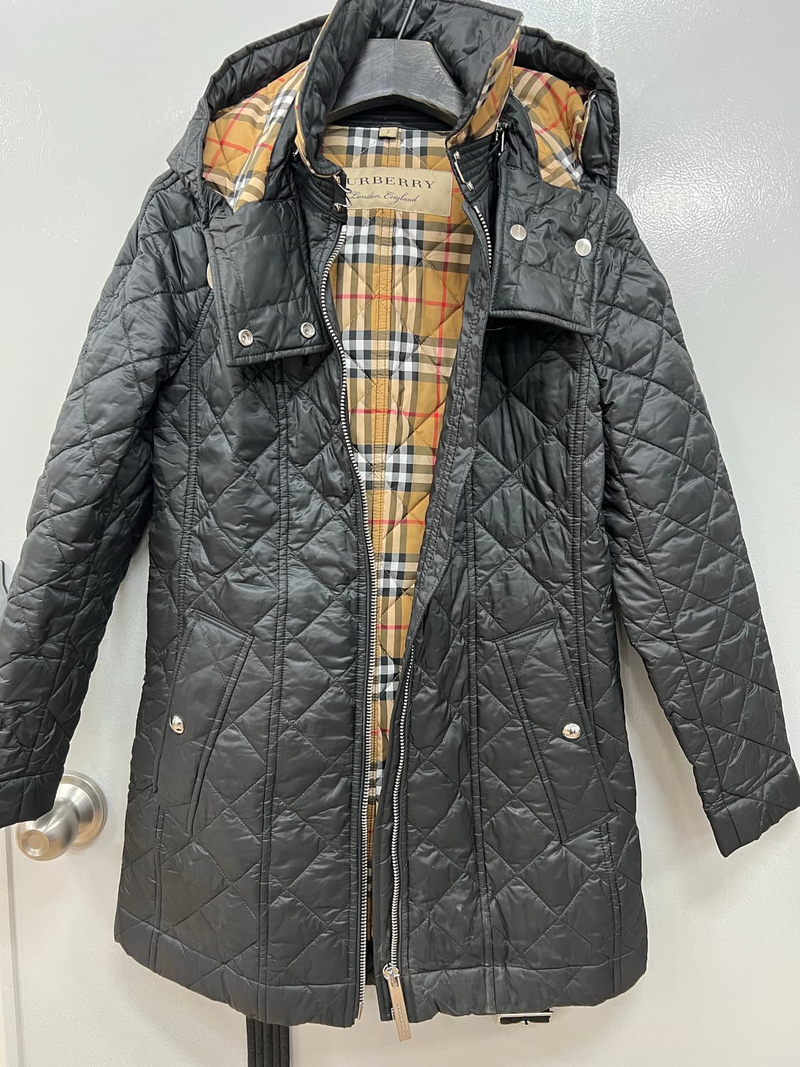 버버리 블랙퀼팅자켓 여성s 상품이미지1
