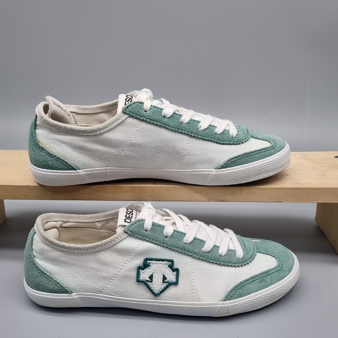 데상트 크론템포 스니커즈 230 상품이미지1