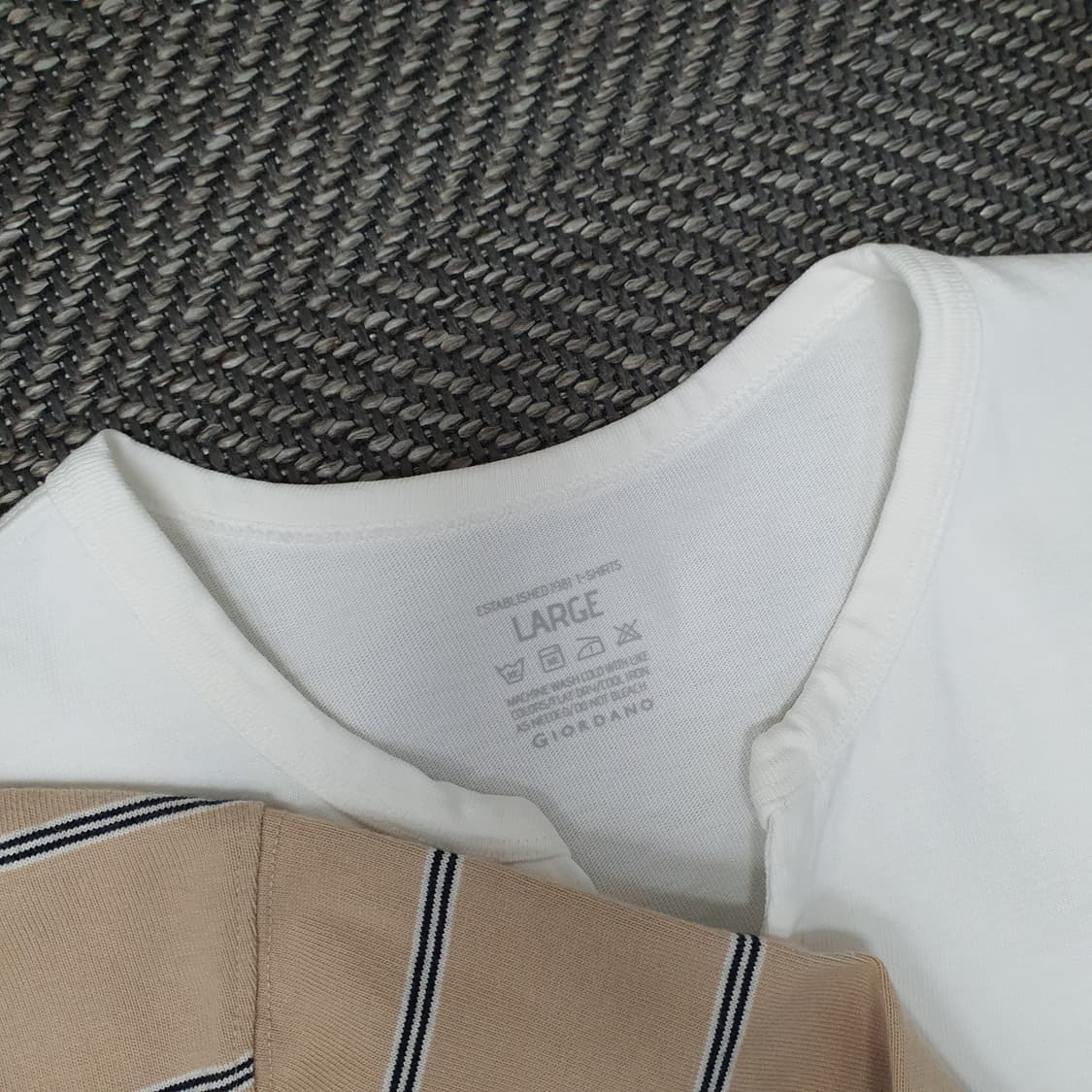 지오다노 긴소매 면티 남자105 (2벌가격) 상품이미지3