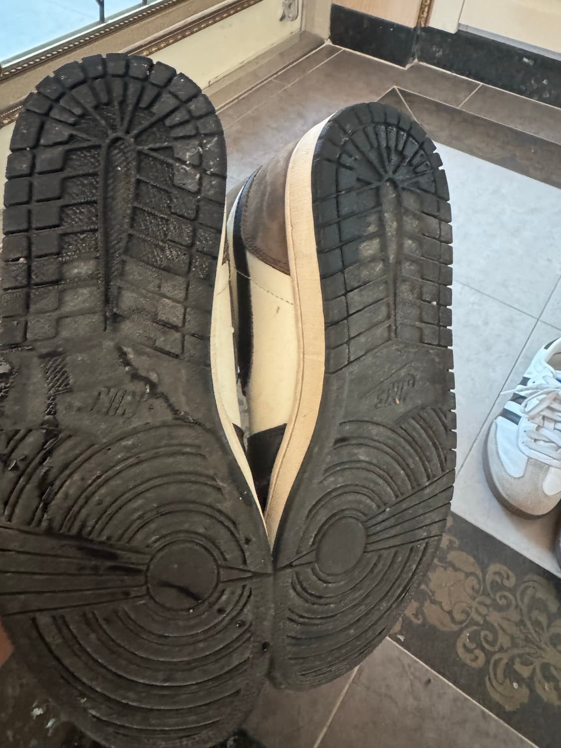 나이키 조던1 하이 다크모카 280 상품이미지4