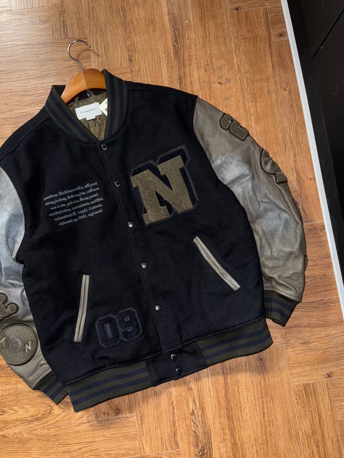 디스이즈네버댓 레코드 바시티자켓 상품이미지1