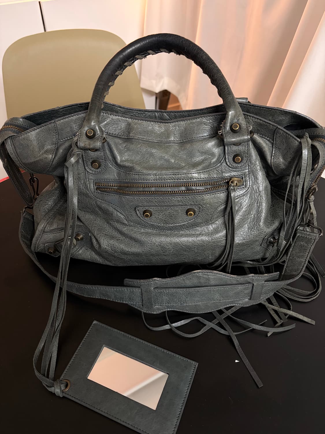 발렌시아가 모터백 스몰 카키 상품이미지1