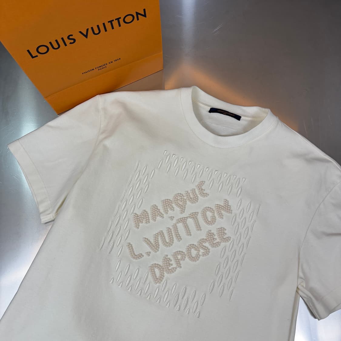 [리오브] 루이비통 X 퍼렐 MLVD 시그니처 반팔 상품이미지3