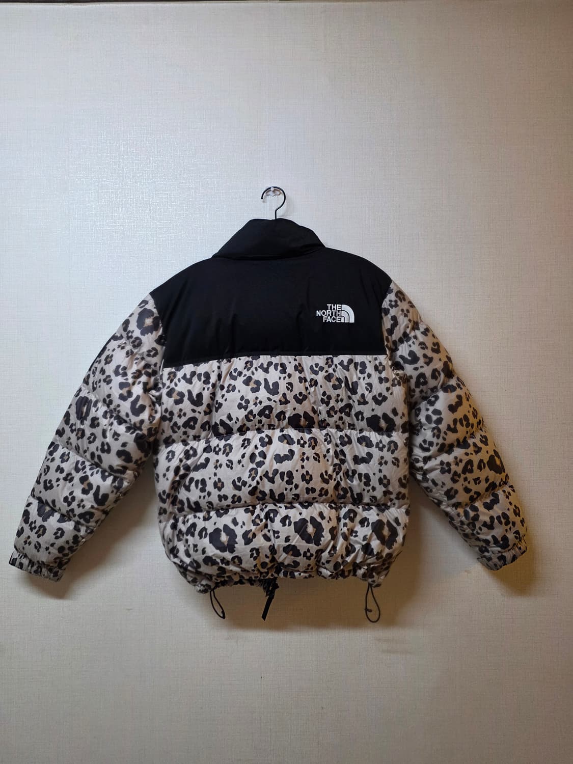 노스페이스 눕시 레오파드 패딩 상품이미지1