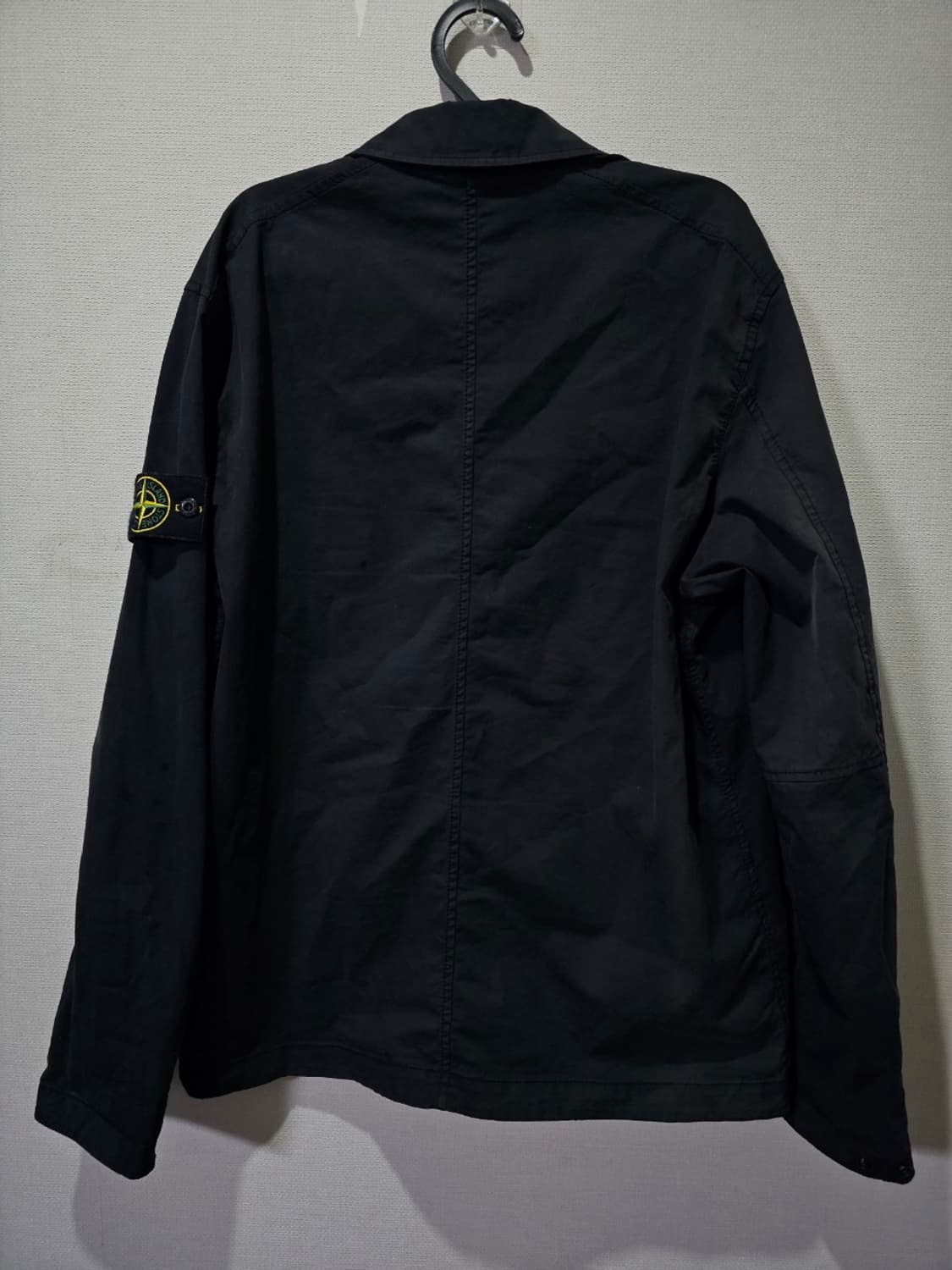 정품 23FW 스톤아일랜드 스트레치 코튼 오버셔츠 100 / L 상품이미지4