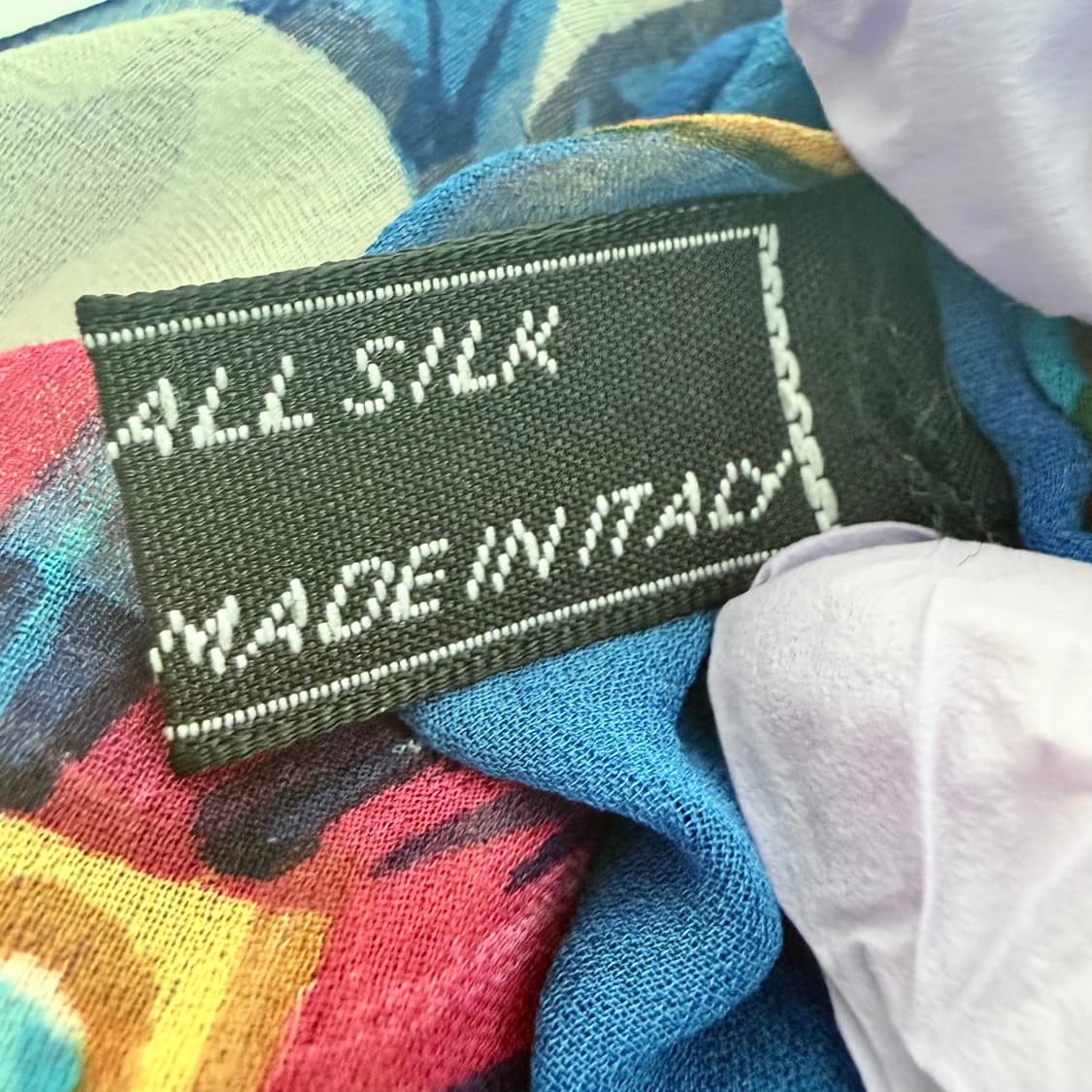 지방시 실크 100% 대형 숄 스카프 (Size 124*127) 상품이미지7