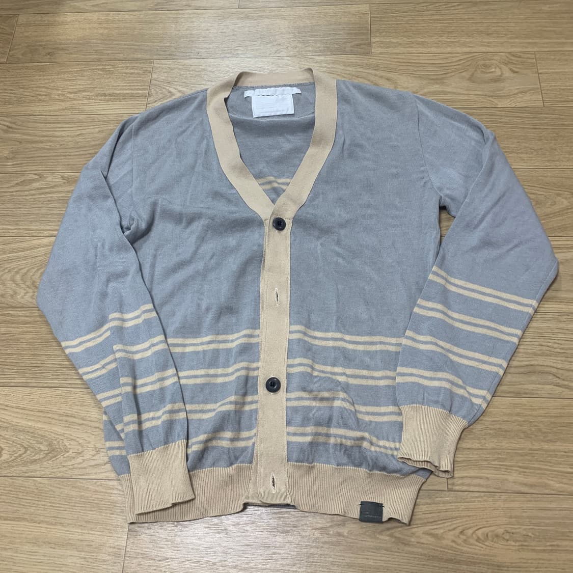 2-95)화이트마운티어링 14ss 가디건 상품이미지1