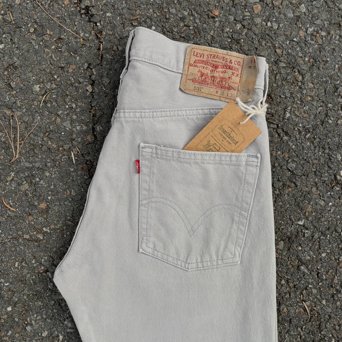 00s 리바이스 501 라이트 그레이 워싱 데님 (32)   상품이미지4