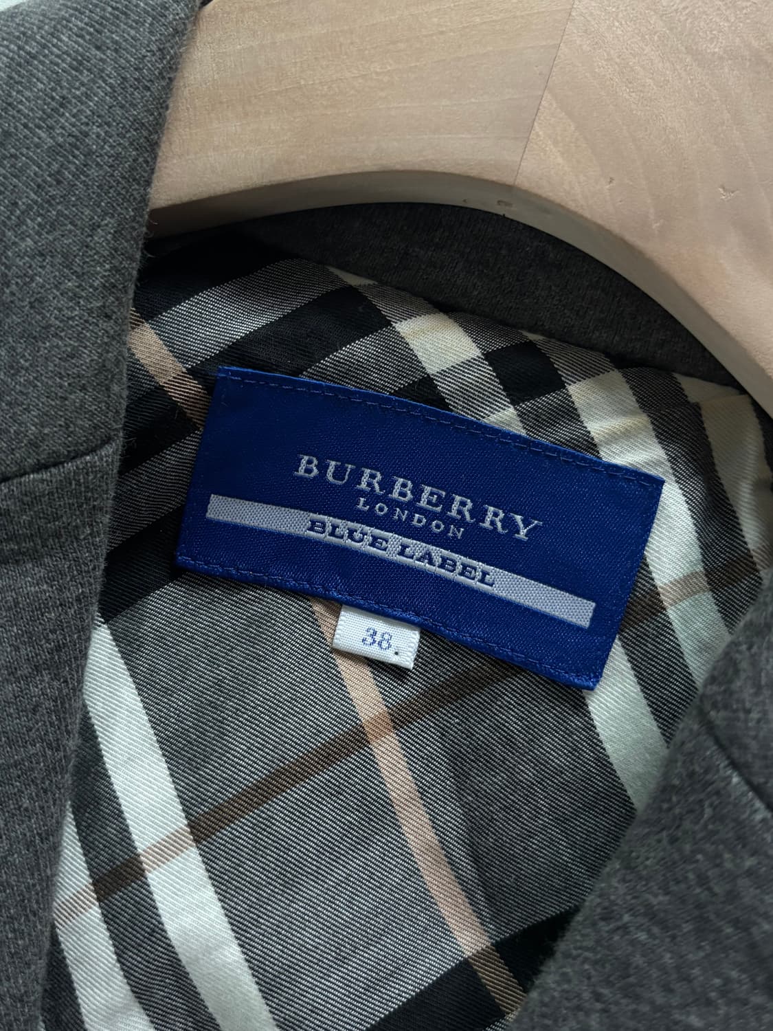 Burberry 버버리 블루라벨 그레이 코튼 카라 숏 자켓 상품이미지8
