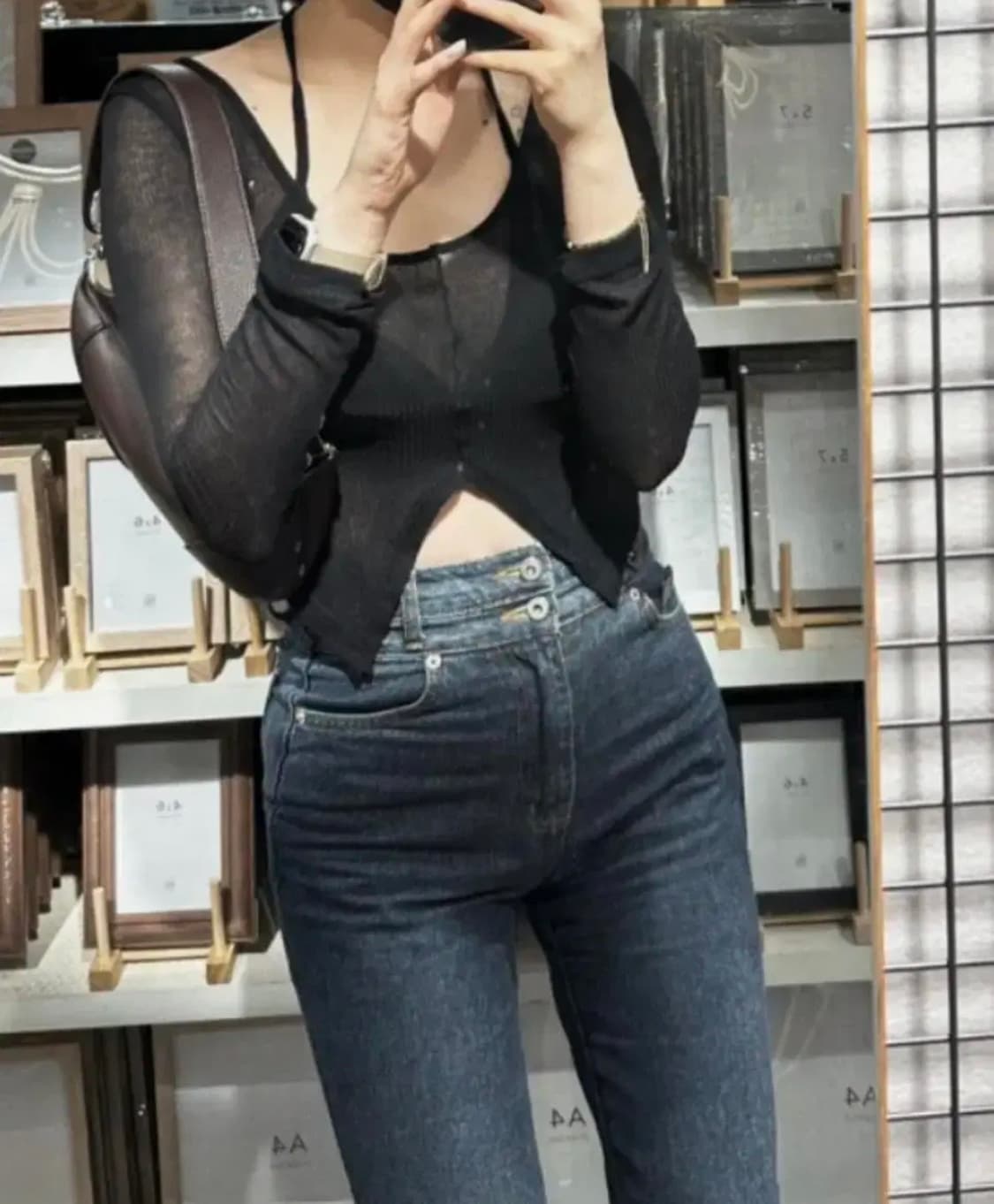 [새상품]시스루 홀터넥 레이어드 블랙 검정 긴팔티셔츠 상품이미지3