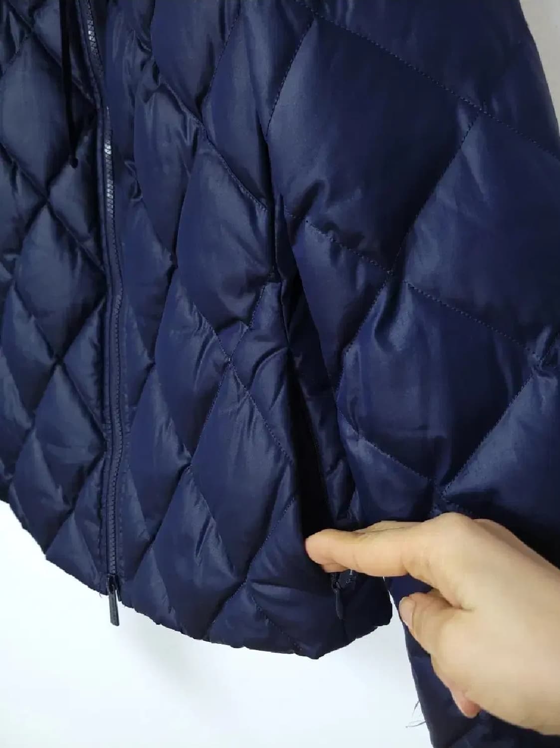 아르마니 진스 곡선카라 덕다운 퀼팅 패딩 점퍼 S 사이즈 상품이미지5