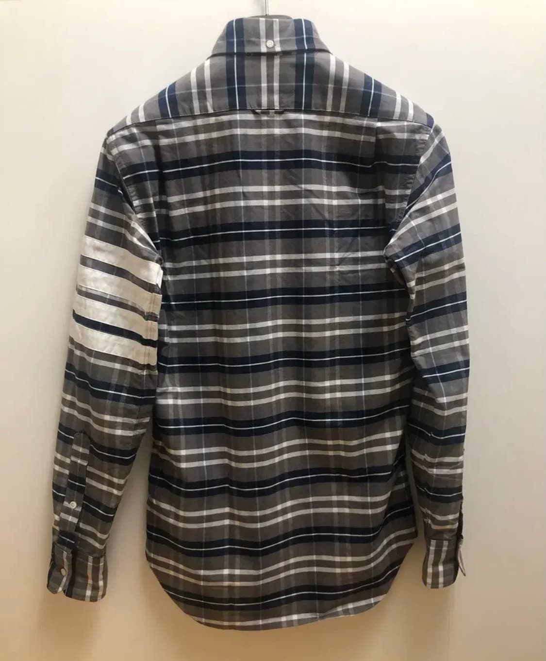 신품급)톰브라운 정품 도민준 셔츠 상품이미지3