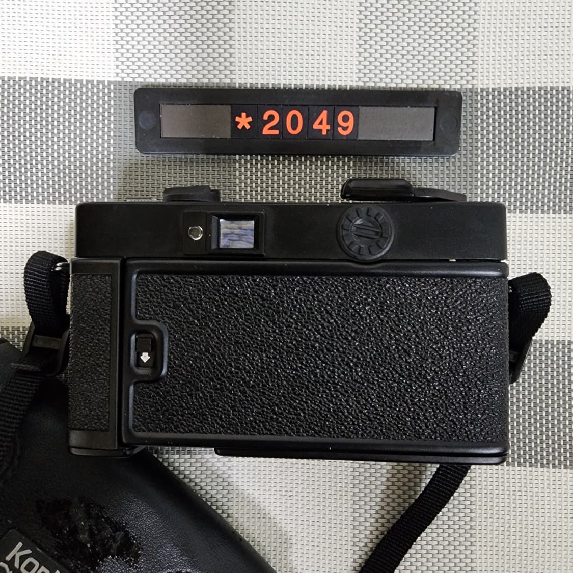 코니카 C 35 EF 필름카메라 케이스포함 상품이미지3