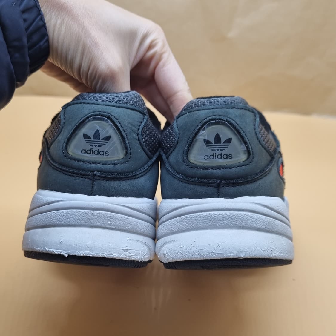 아디다스 영96 블랙 여성운동화230  상품이미지4