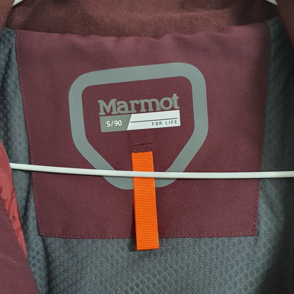 마모트 여성 바람막이 자켓 90 S
 상품이미지4