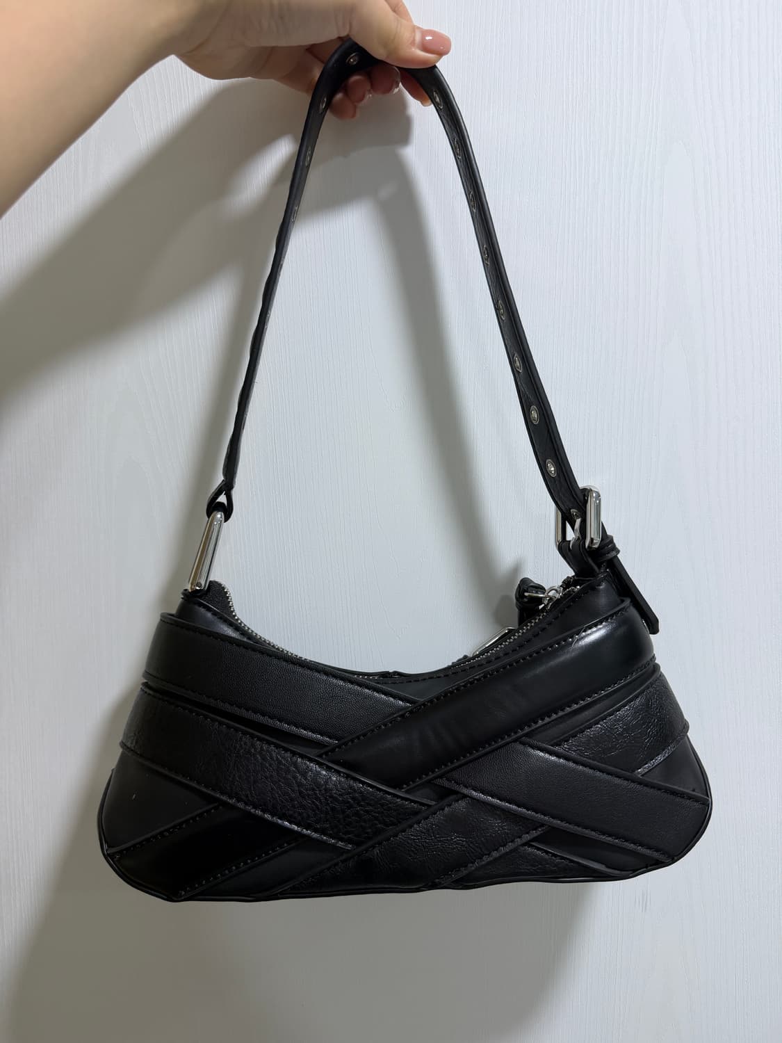 자라 벨트 디테일 숄더백 상품이미지3