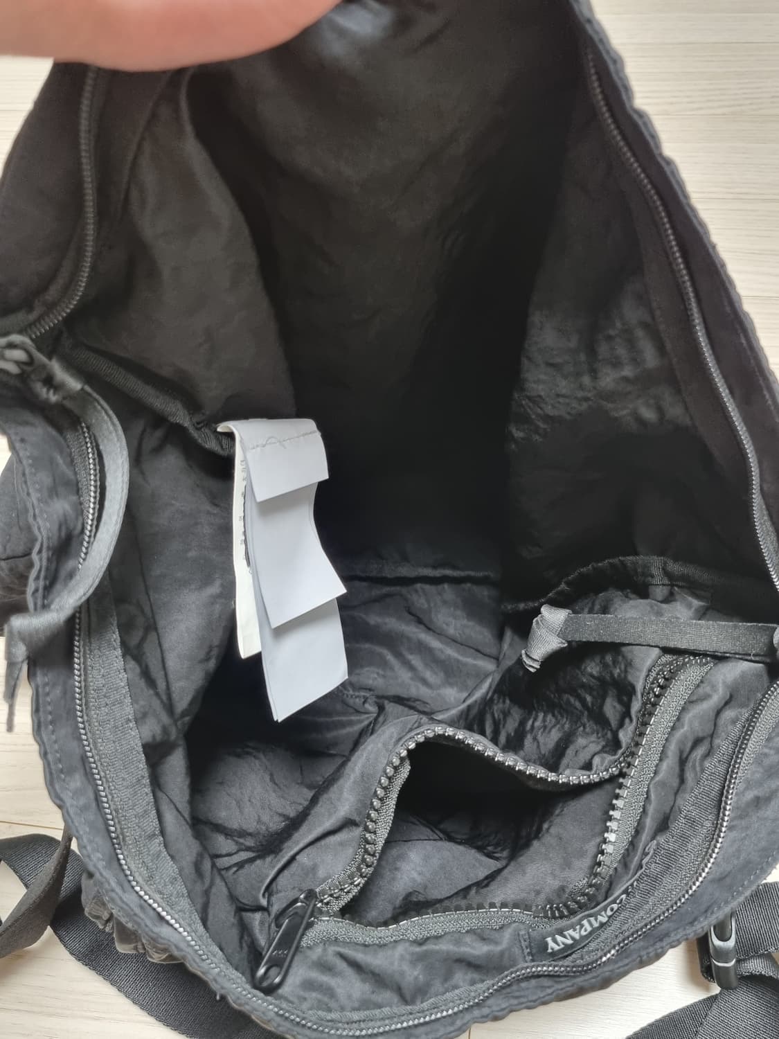 cp컴퍼니 렌즈 크로스백 상품이미지2