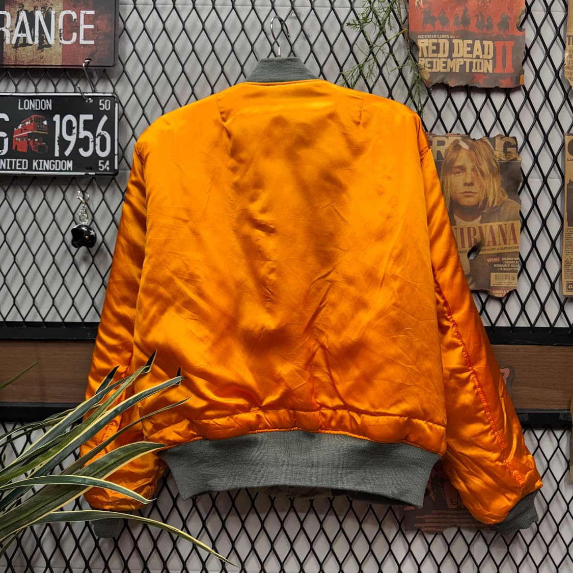 90s 크리넥스 MA-1 리버시블 봄버 자켓 후면 로고 포인트 카키 상품이미지4