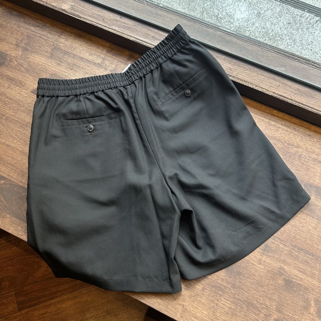 14793 - 아미 블랙 쇼츠 울 팬츠  상품이미지5