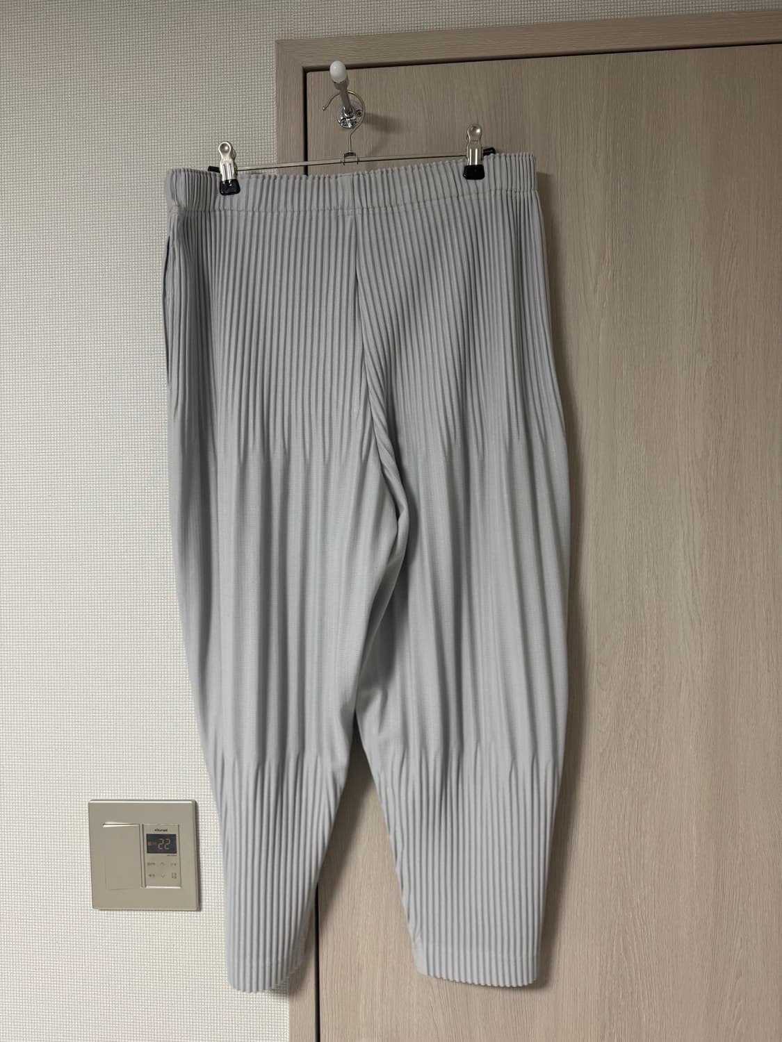 [3] 옴므플리세 크롭 팬츠 (네이비/라이트그레이) 상품이미지5