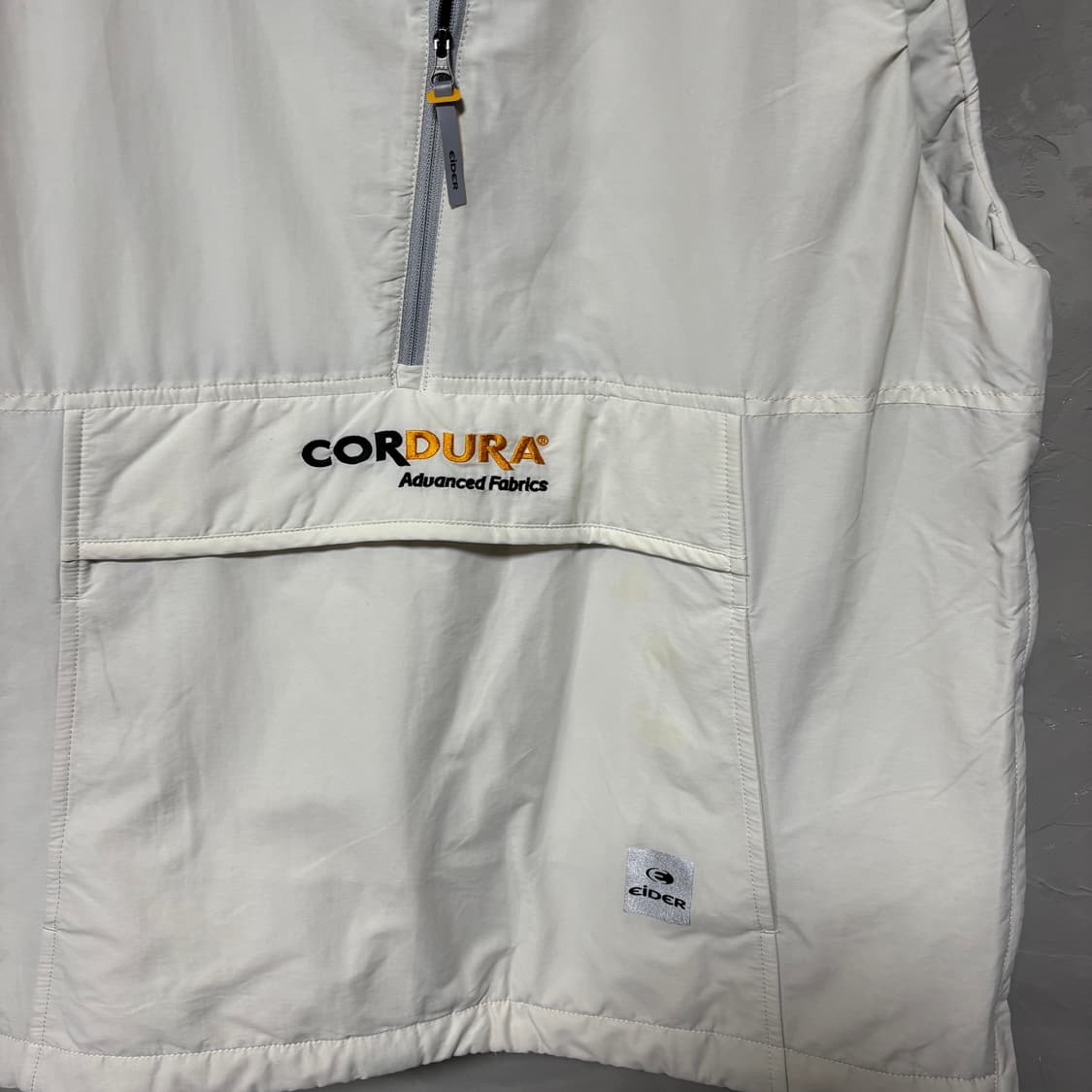 아이더 코듀라 경량패딩 조끼 라이트 그레이 상품이미지4