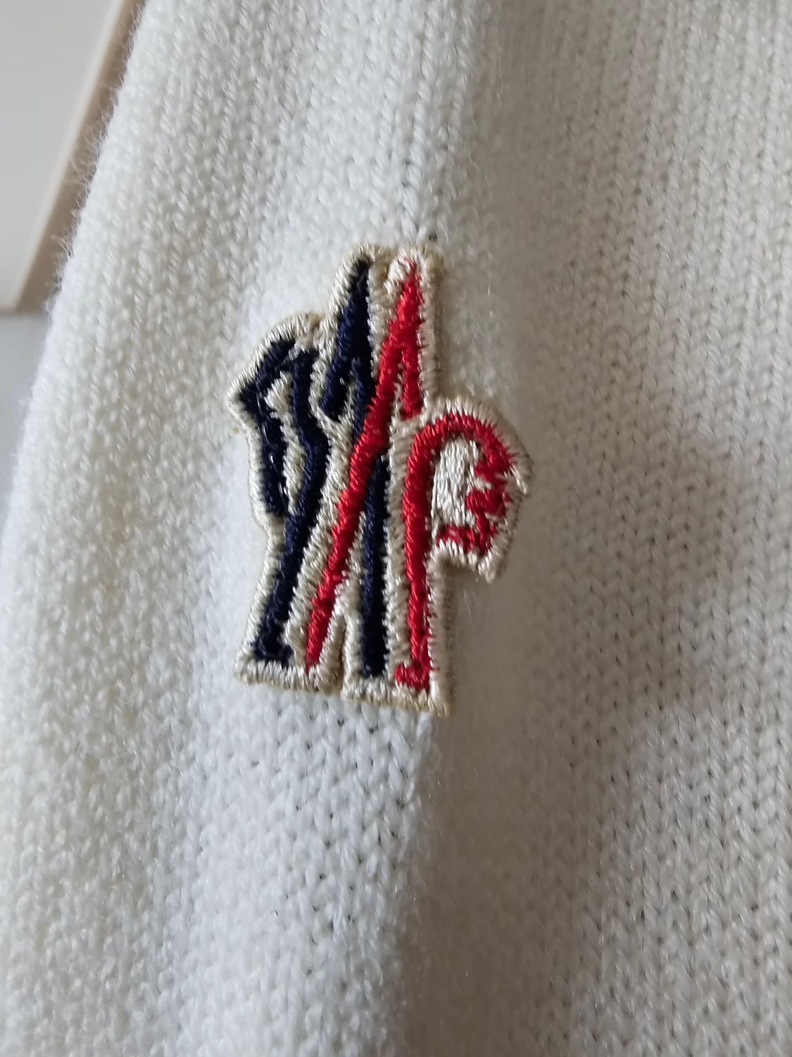 몽클레어 22fw 니트 다운패딩(xs/오케이몰정품/착샷있음) 상품이미지3