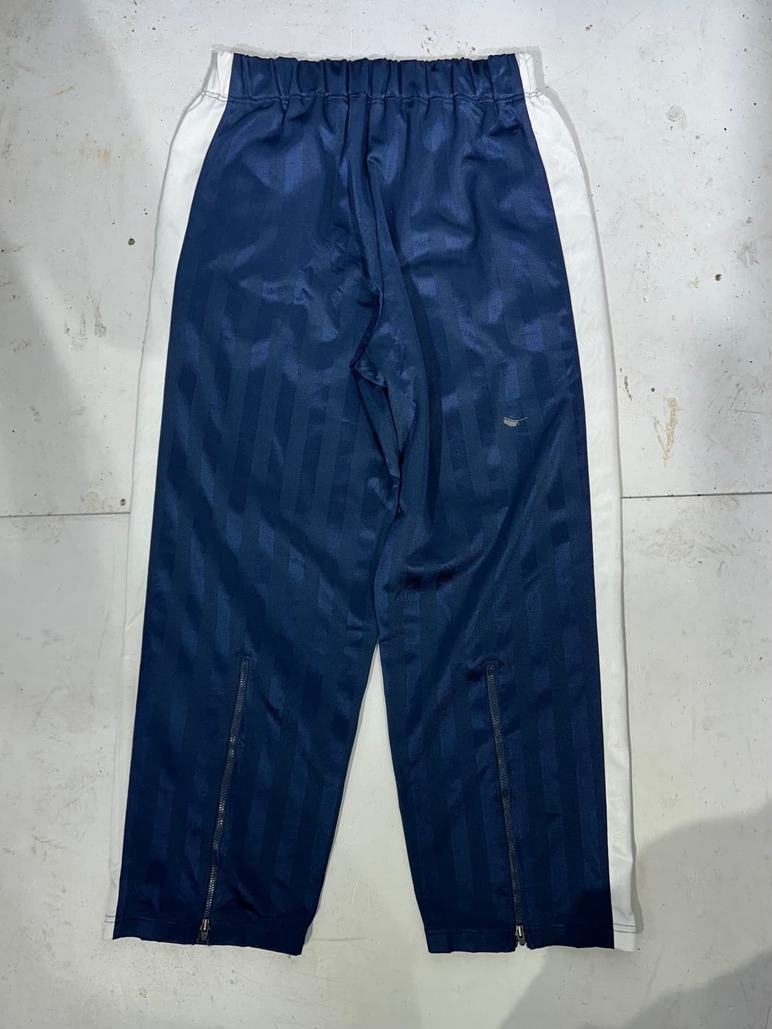 푸마 네이비 화이트 사이드 라인 와이드 트레이닝 팬츠  상품이미지5