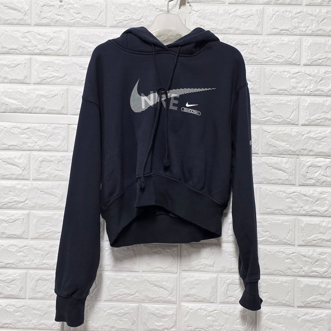 택포// 나이키 블랙 스우시 크롭 후드티 S 상품이미지1
