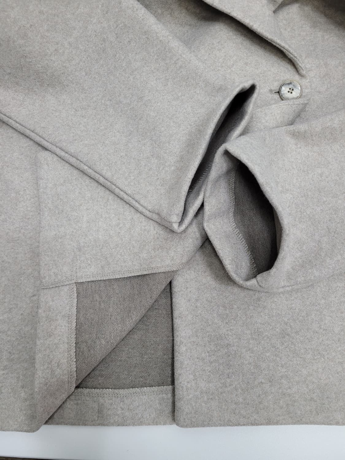 ZARA 자라 오버핏 더블 숏 코트 / 여 L 오트밀
 상품이미지5