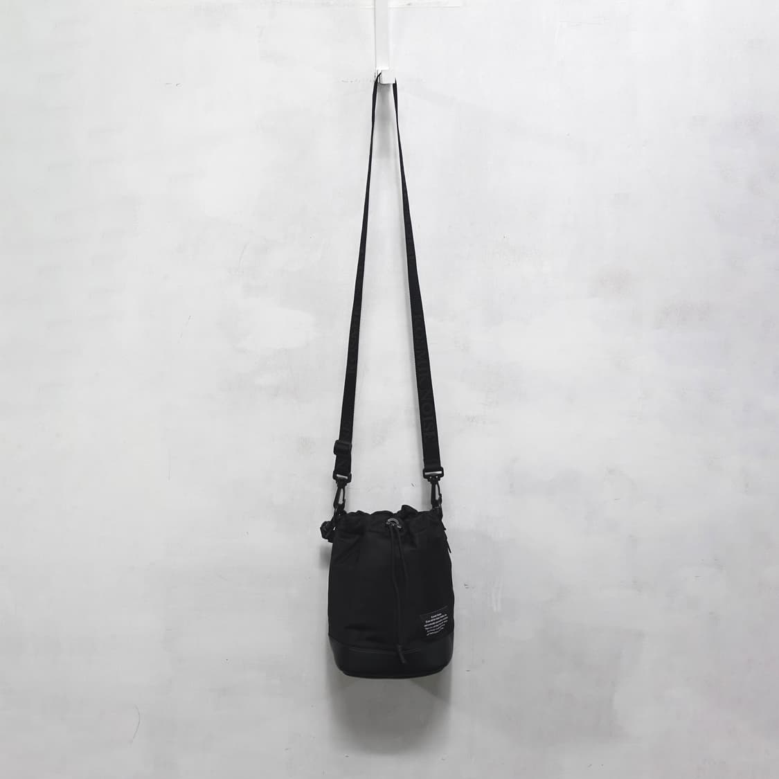 GU X UNDERCOVER GU x 언더커버 블랙 숄더백 상품이미지6