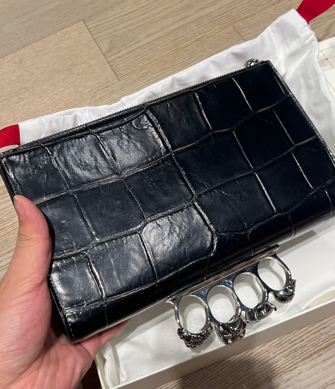 알렉산더맥퀸 너클 클러치 상품이미지3