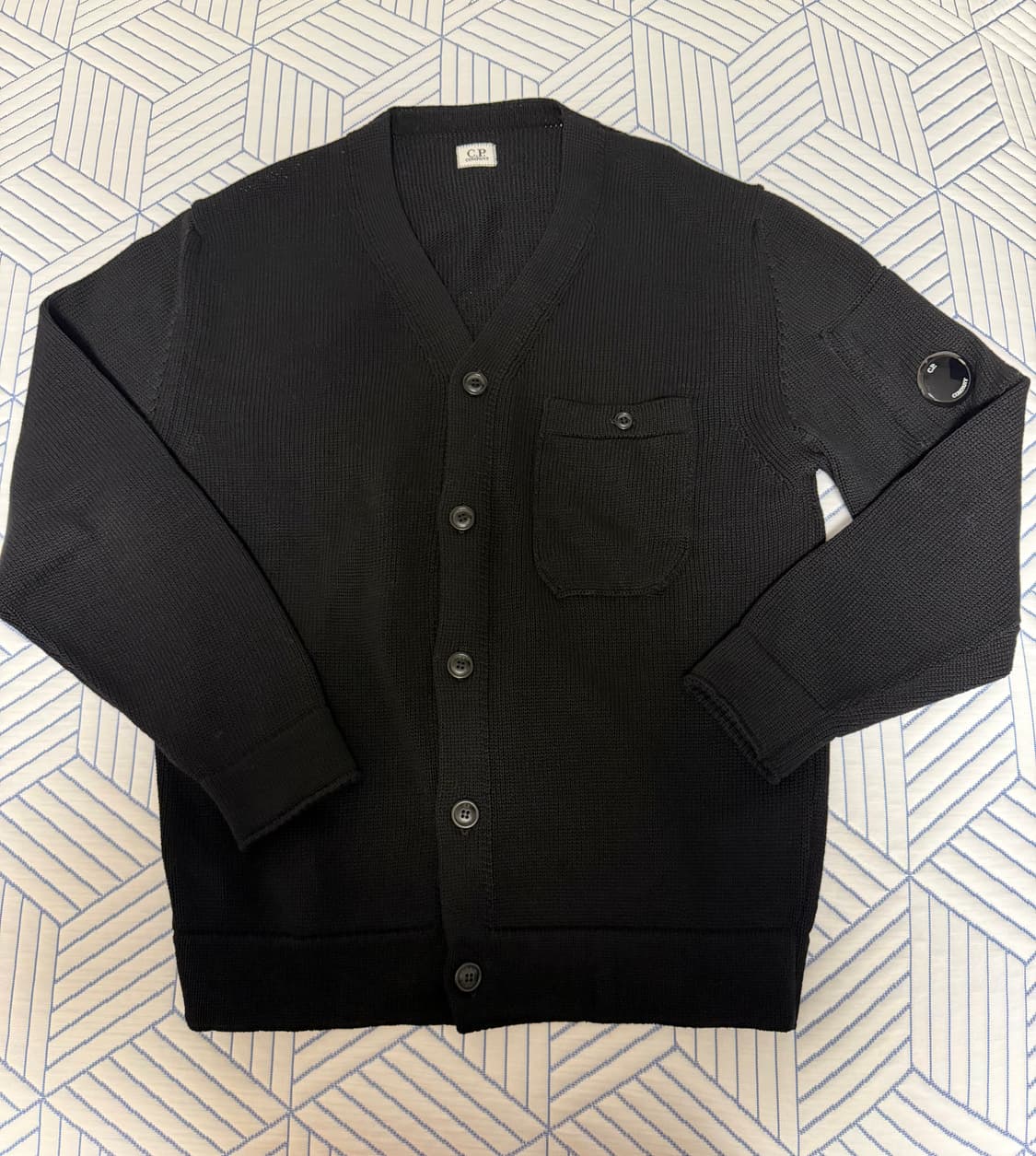 CP컴퍼니 렌즈 와펜 가디건 블랙 52 상품이미지2