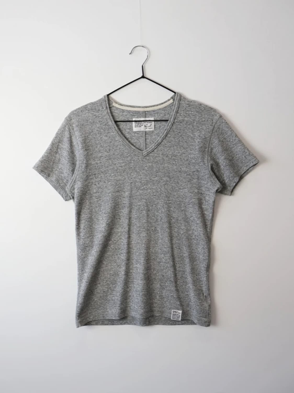 AZUL by Moussy Gray V Neck Tee 상품이미지4