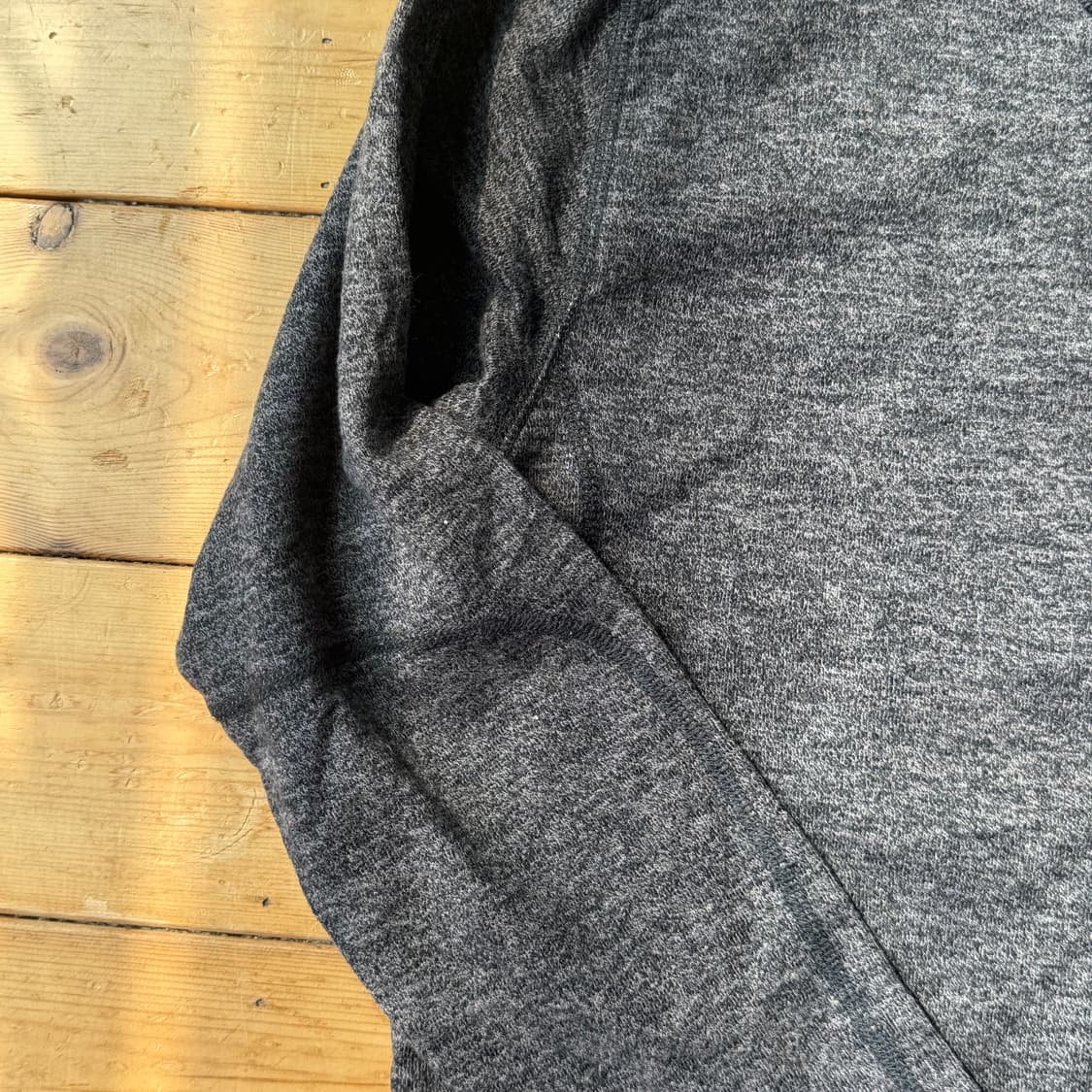 아비렉스 차콜 스웻 맨투맨(거셋, 절개 디테일) 상품이미지5