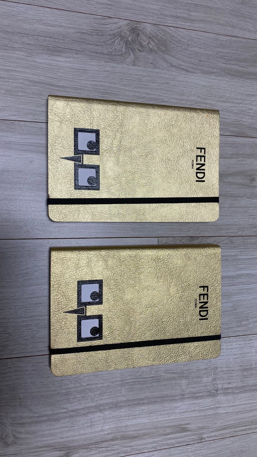 펜디 수첩 상품이미지1