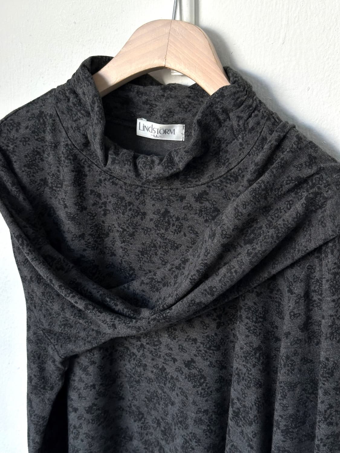 Design pattern high gauge  stretch top 상품이미지1