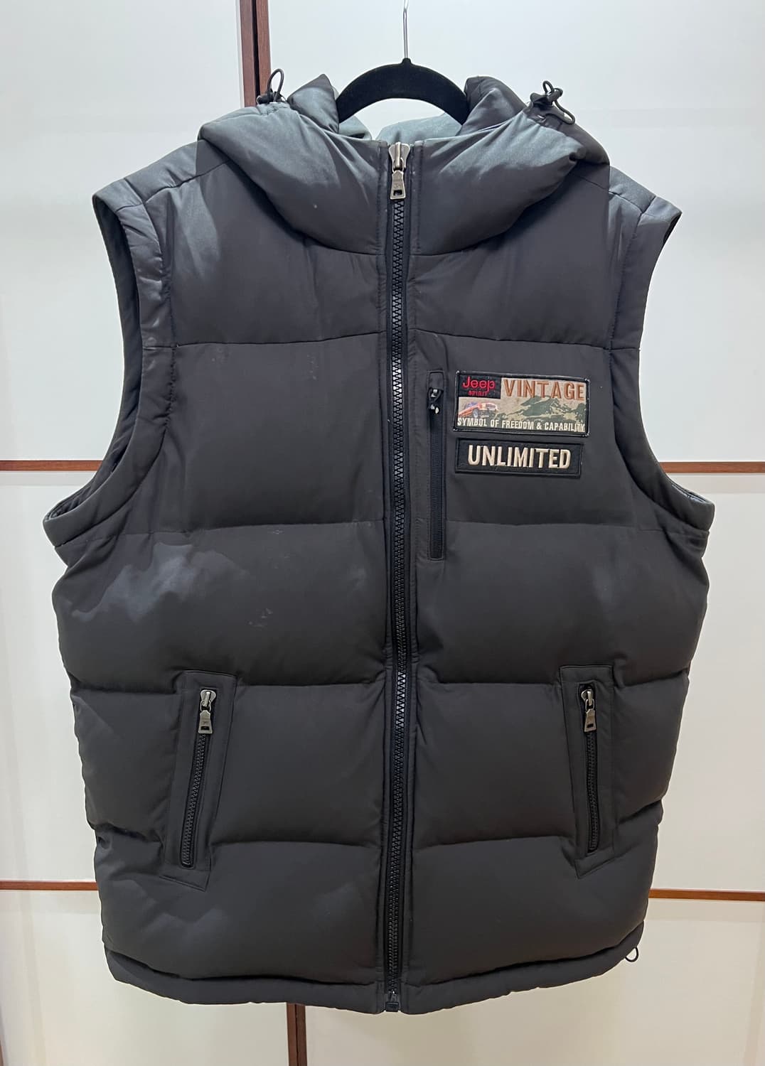 지프(Jeep) 빈티지 차콜 덕다운-팔 분리 2way 점퍼 (105) 상품이미지3