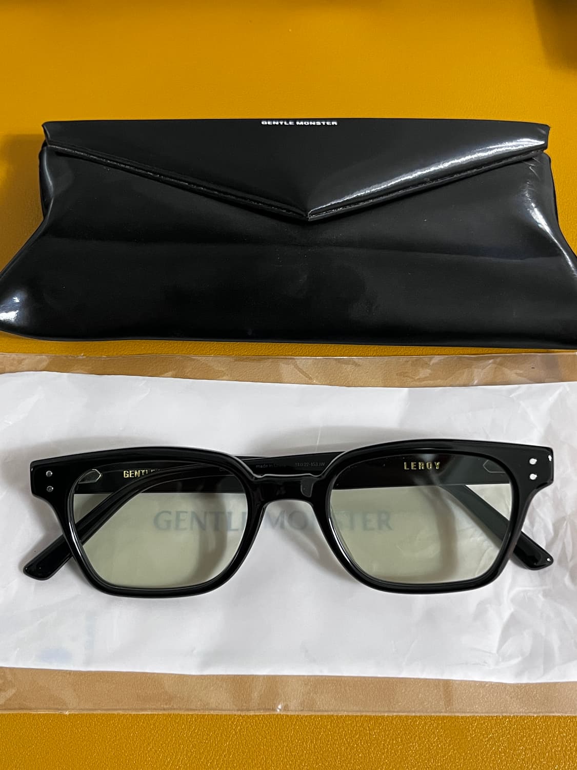 젠틀몬스터 르로이 변색렌즈 제품 싸게 팝니다. 상품이미지4