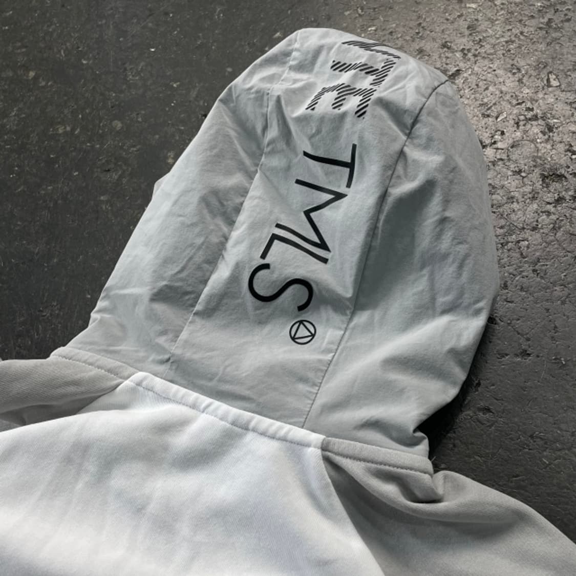 100 데상트 후드집업 상품이미지5