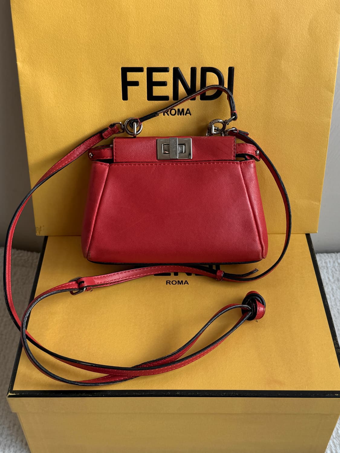 [정품+풀박+영수증] 펜디 마이크로 피카부백 오렌지 나파레더 상품이미지3