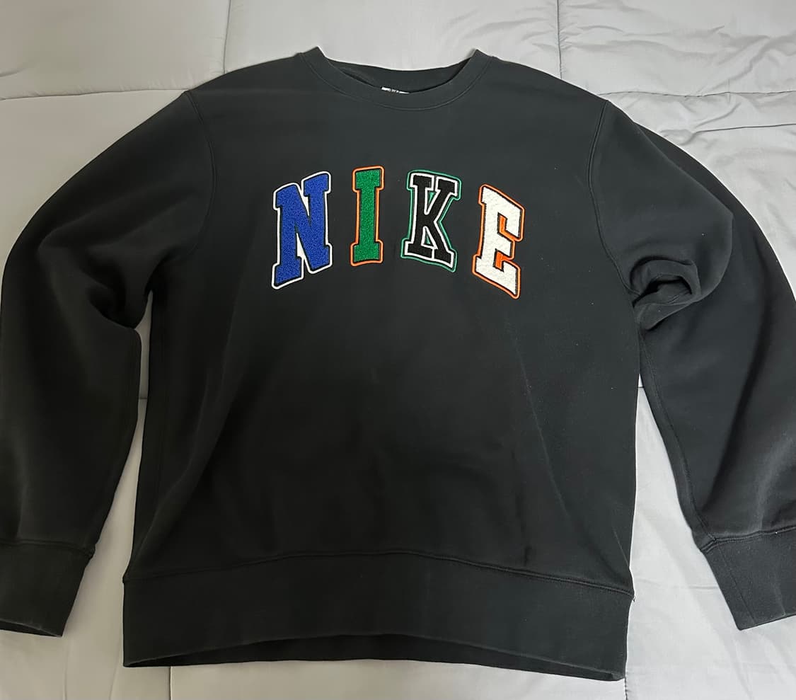 나이키 맨투맨 상품이미지1