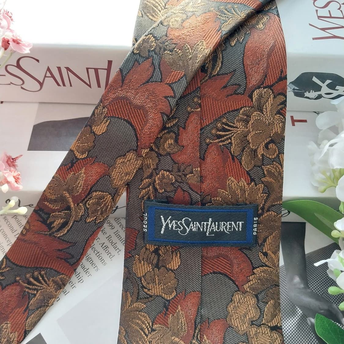 입생로랑 실크 플로럴 자카드 넥타이 9.2cm A+~A등급 K1706
 상품이미지6