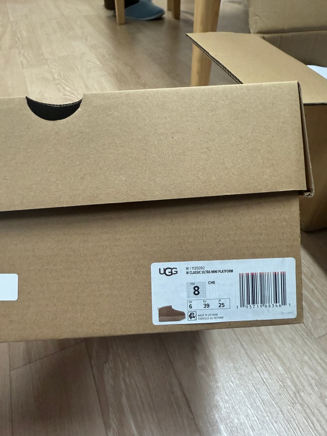 UGG 클래식 울트라 미니 플랫폼 부츠 250 상품이미지10