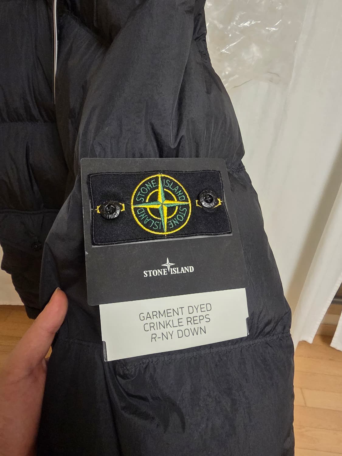 [24FW] 스톤아일랜드 크링클랩스 숏 다운 패딩 2XL 상품이미지6