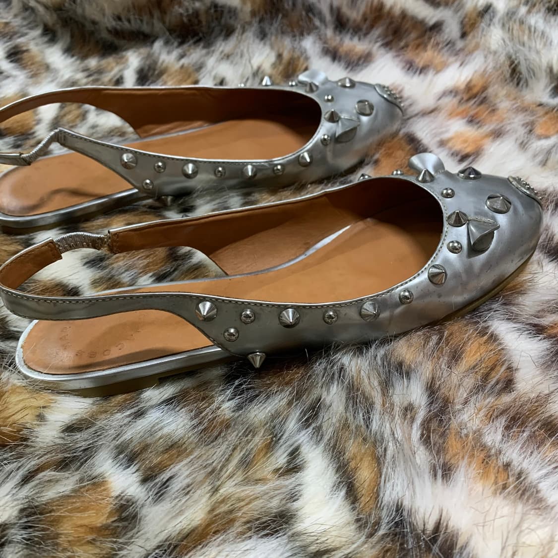 Marc By Marc jacobs은색 스터드 플랫슈즈 상품이미지6