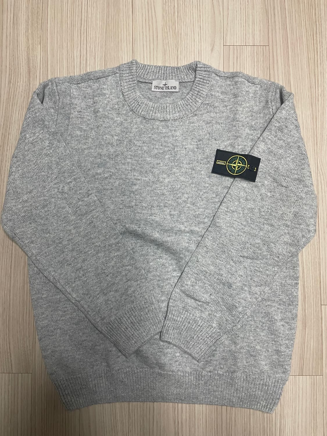 [새상품] 스톤아일랜드 램스울 리브 라운드 니트 상품이미지1