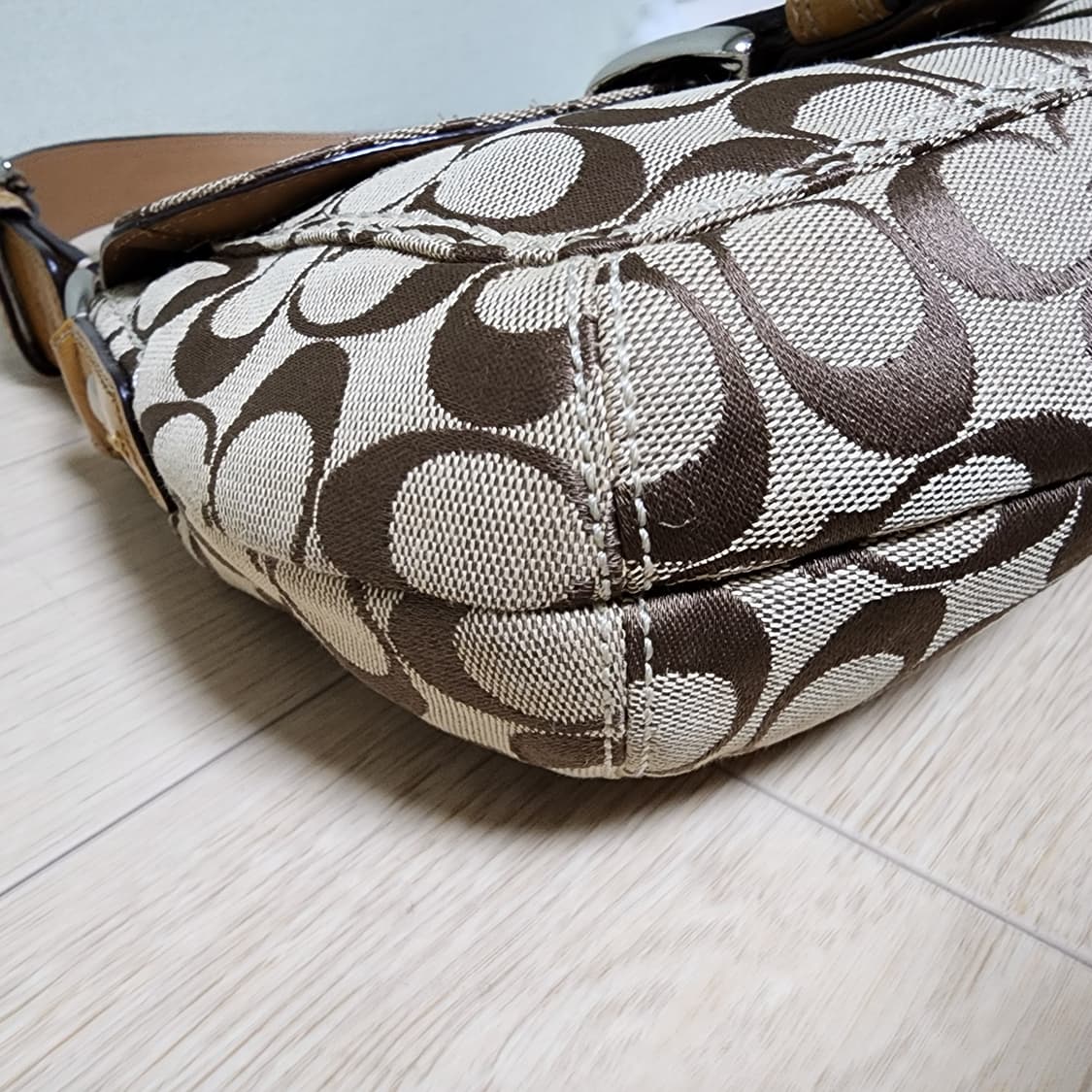 상태굿굿) 코치 버클 숄더백 상품이미지9