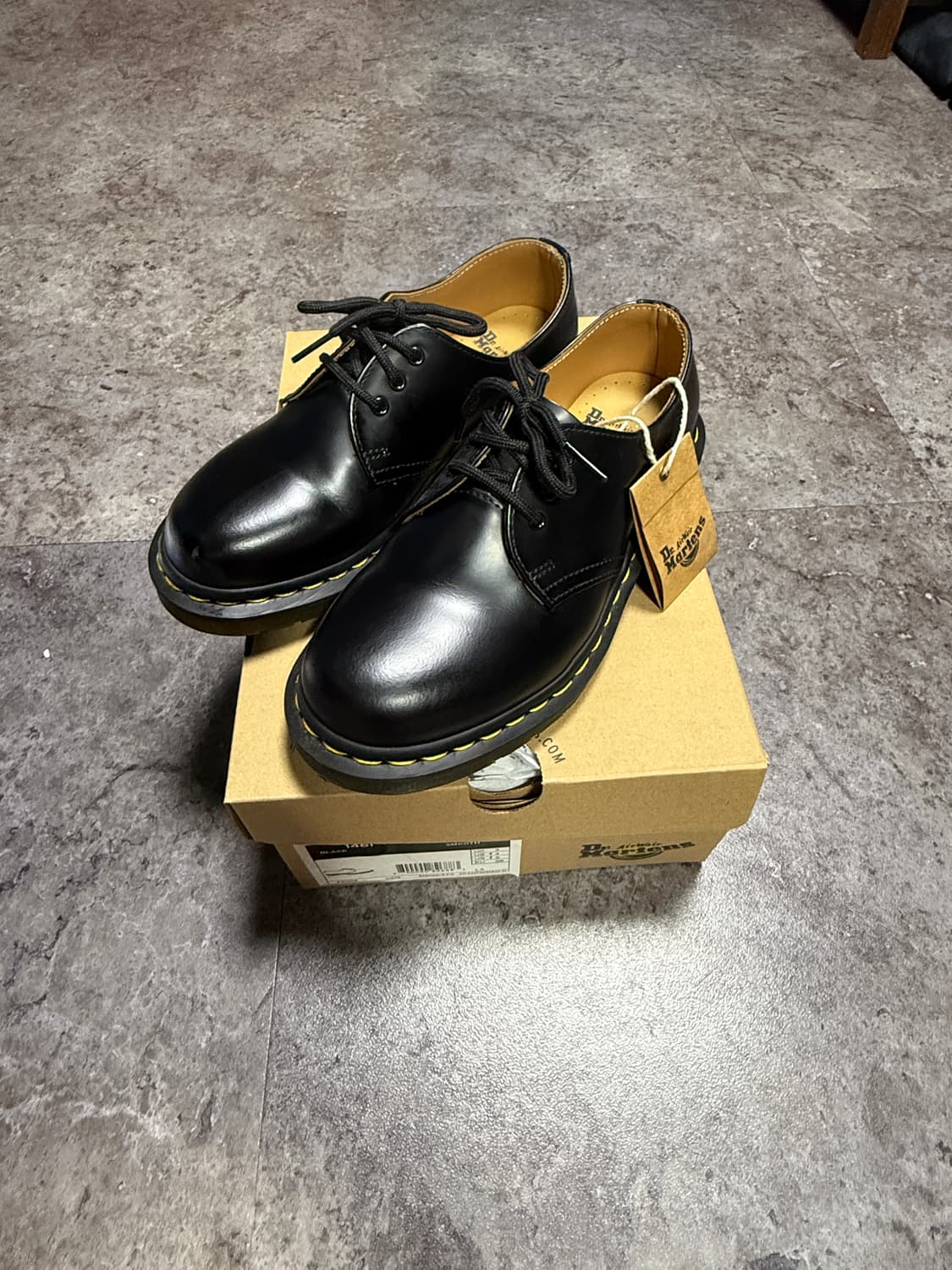 닥터마틴 1461 스무스 220 풀박스 상품이미지1